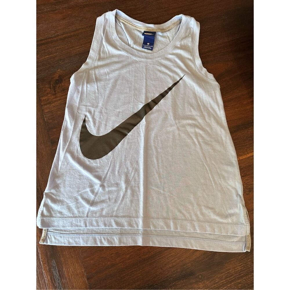 Ladies Nike workout top